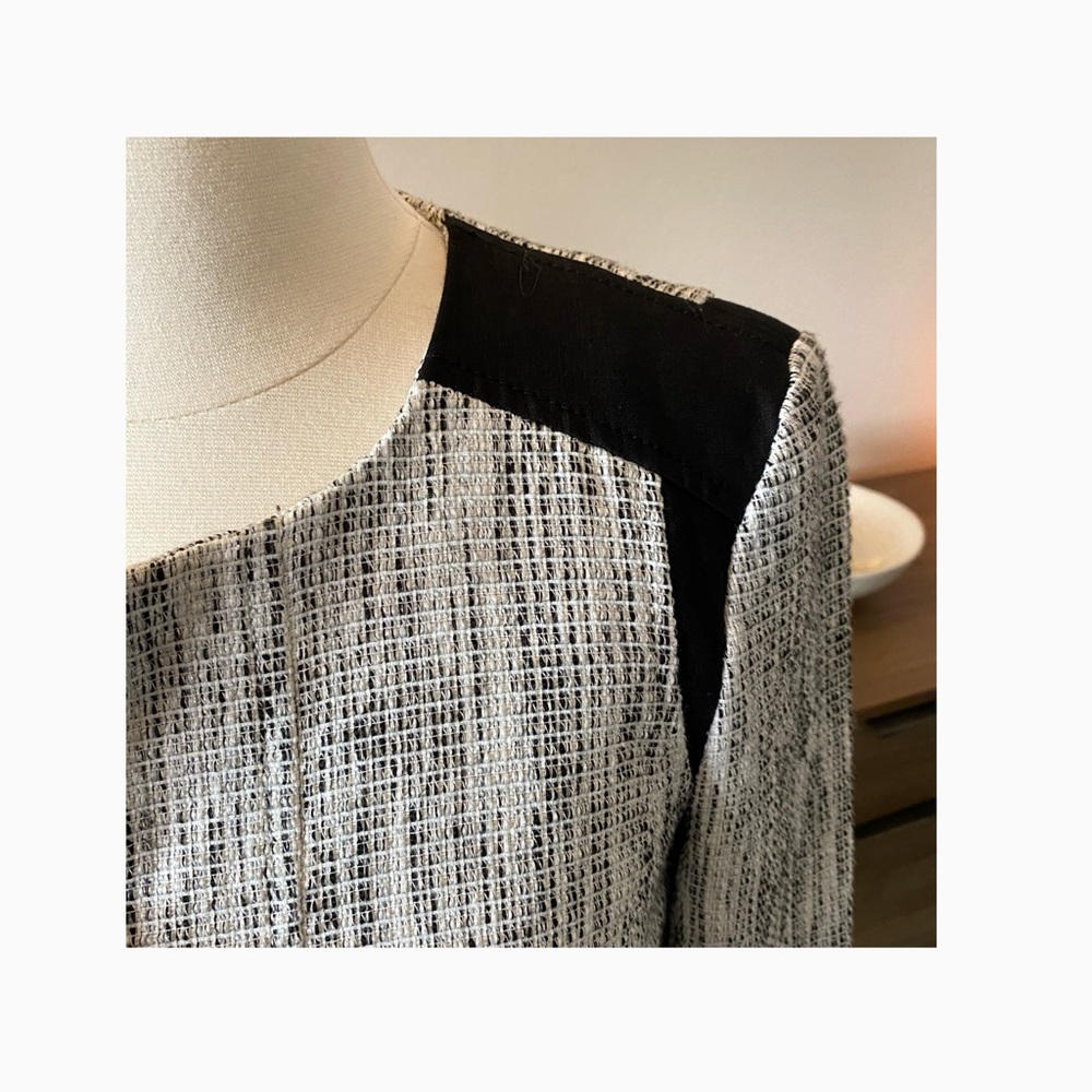 B A N A N A  R E P U B L I C :: Collarless Jacket - Picture 4 of 7